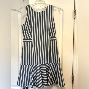Banana republic stripe flounce hem dress, size 6